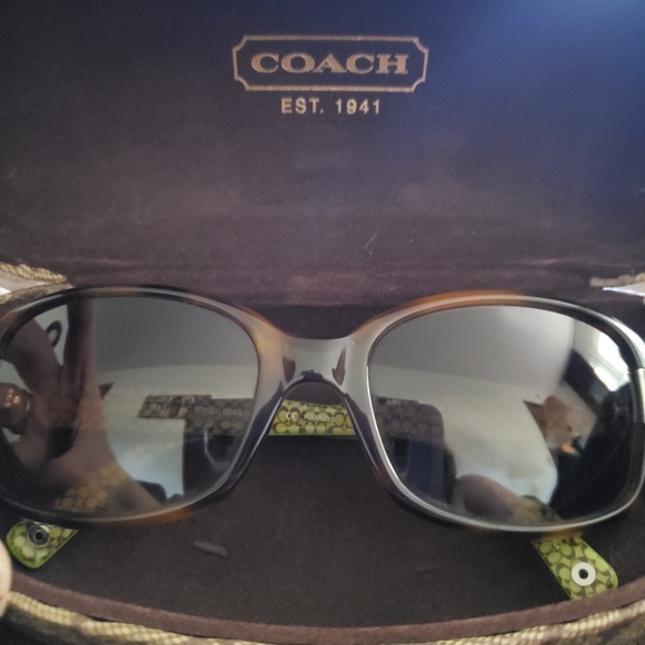 COACH sunglasses - Picture 1 of 3